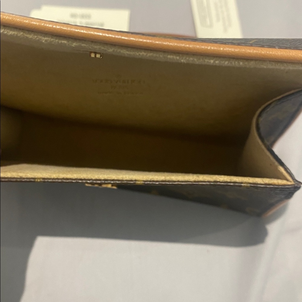 Louis Vuitton Monogram Brown and Yellow belt Bag - Picture 5 of 5